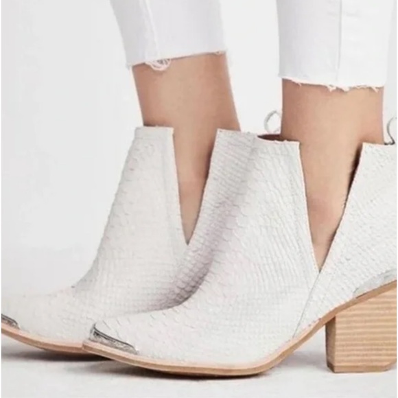 Jeffrey Campbell Shoes - Jeffrey Campbell Cromwell White Snake Embossed Ankle Western Booties Size 7